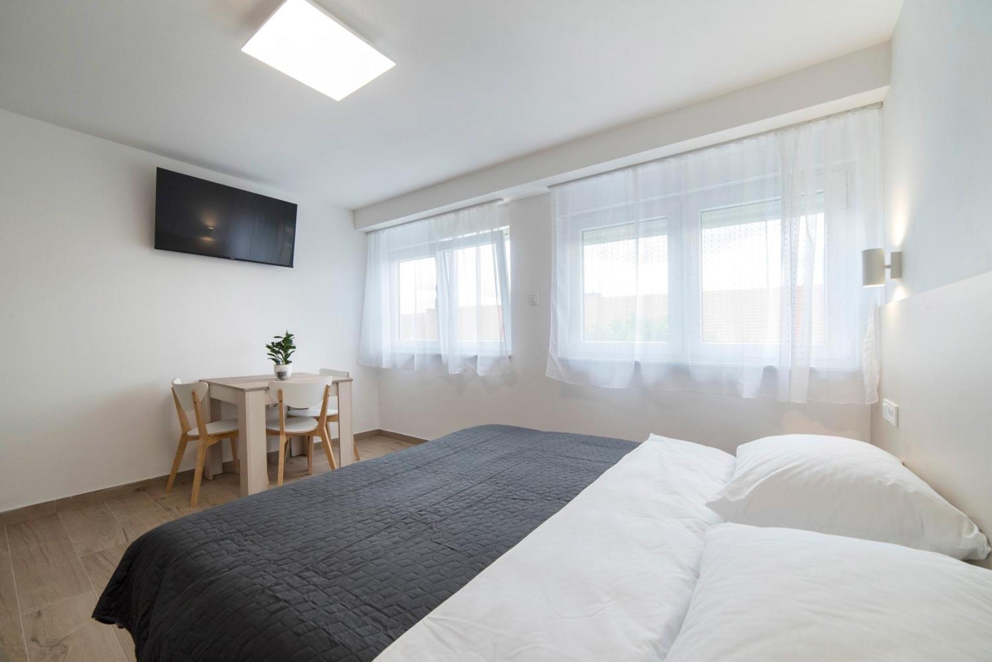 Apartments Pamer, 4Th Floor, No Elevator Zagreb Extérieur photo