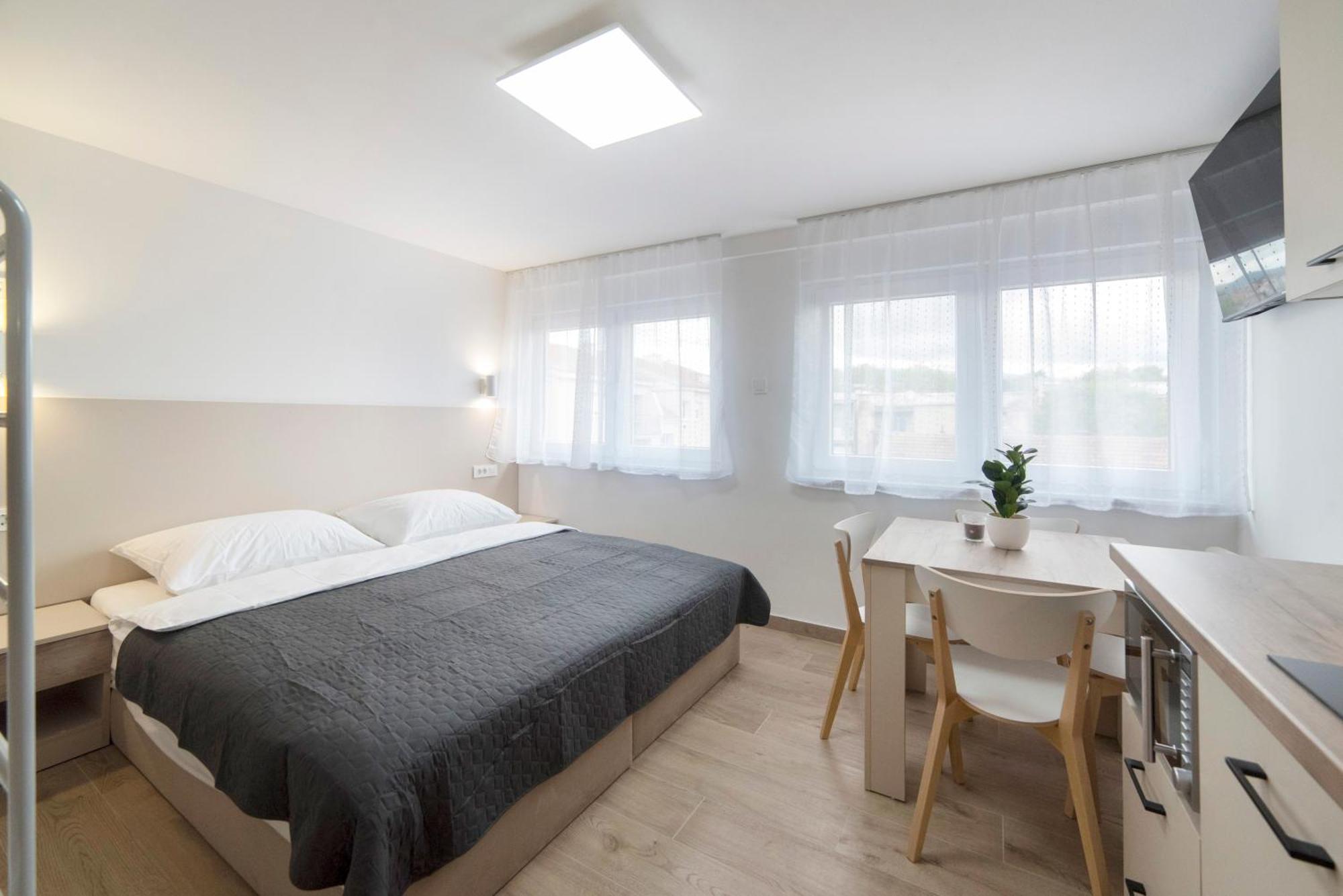 Apartments Pamer, 4Th Floor, No Elevator Zagreb Extérieur photo