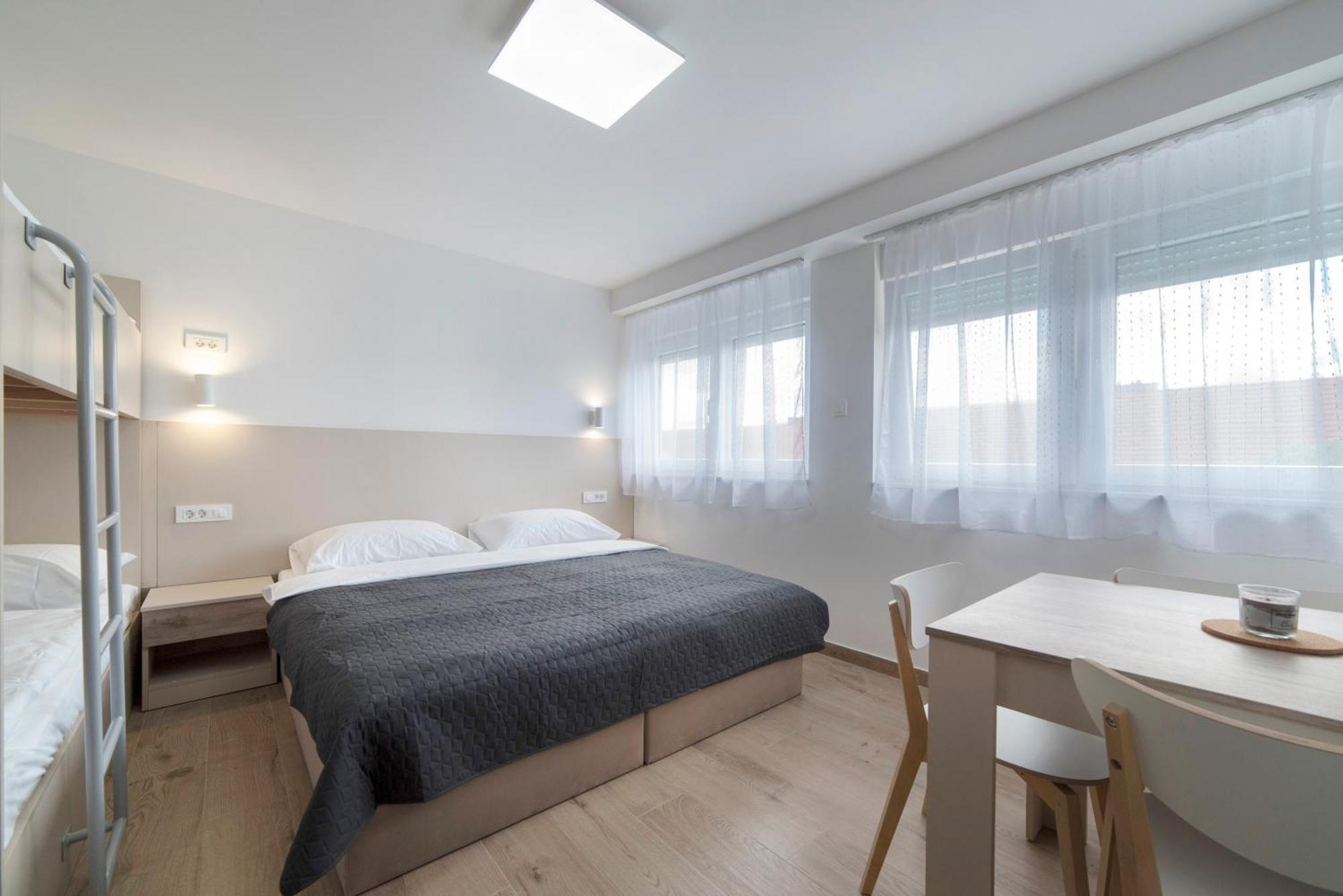 Apartments Pamer, 4Th Floor, No Elevator Zagreb Extérieur photo