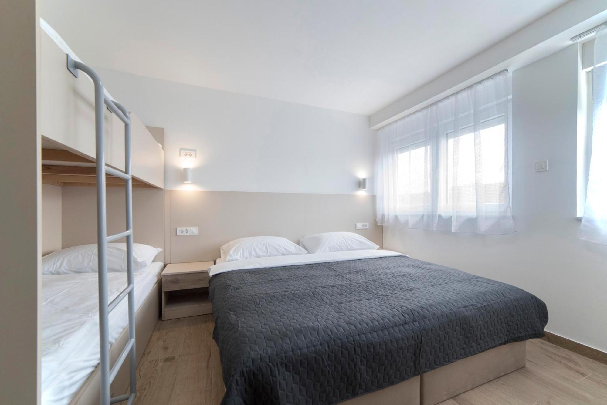 Apartments Pamer, 4Th Floor, No Elevator Zagreb Extérieur photo